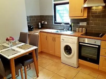 Queens Quarter Apartments Wellesley Avenue Белфаст