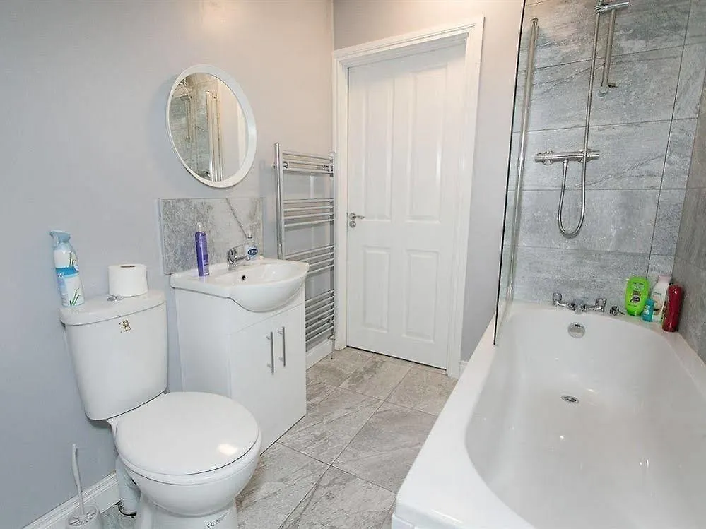 Queens Quarter Apartments Wellesley Avenue Белфаст