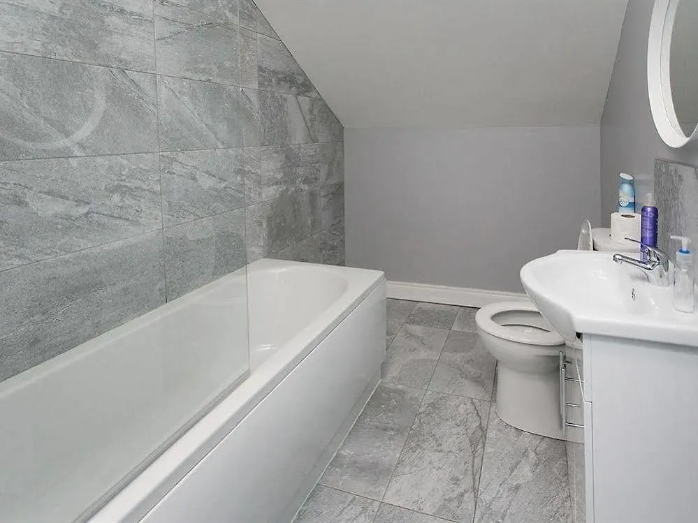 Queens Quarter Apartments Wellesley Avenue Белфаст 0*,  Великобритания