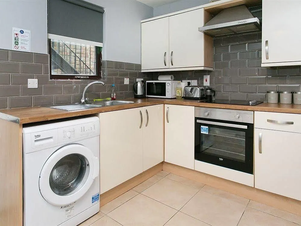 Queens Quarter Apartments Wellesley Avenue Белфаст